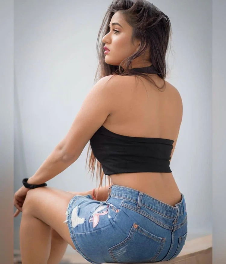 Call me Shivani Sharma Independent Call Girl Service Available In Delhi All Area VIP