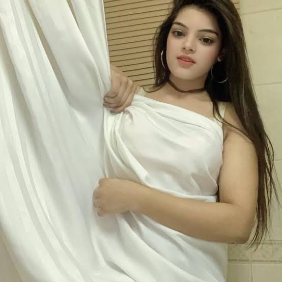 Low budget call girls in delhi near your loation