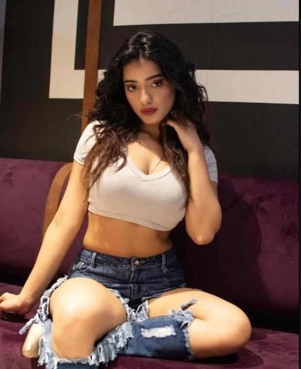 Chandigarh independent call girl sarvice available full safe and secure jeenun sarvice provided